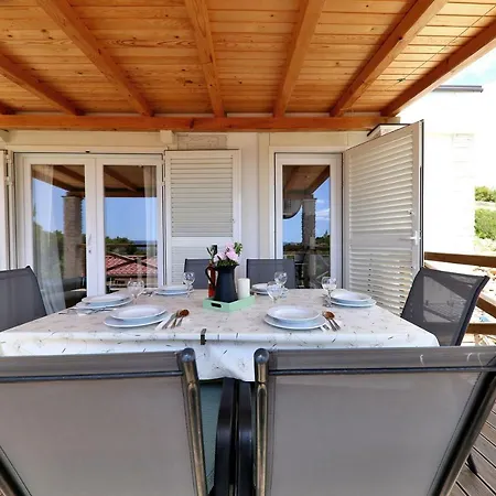 Camp Lostura Slanica Apartman